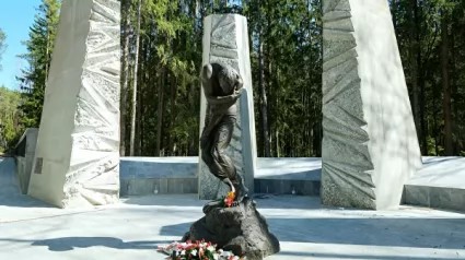 Борис Рожин: Раскрутку Катыни одобрил Гитлер - кто на самом деле убивал поляков?